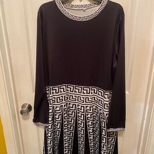 Womens Black and White Dress